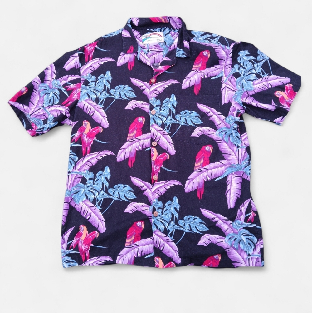 Paradise Found Size Medium Black Background Magnum PI